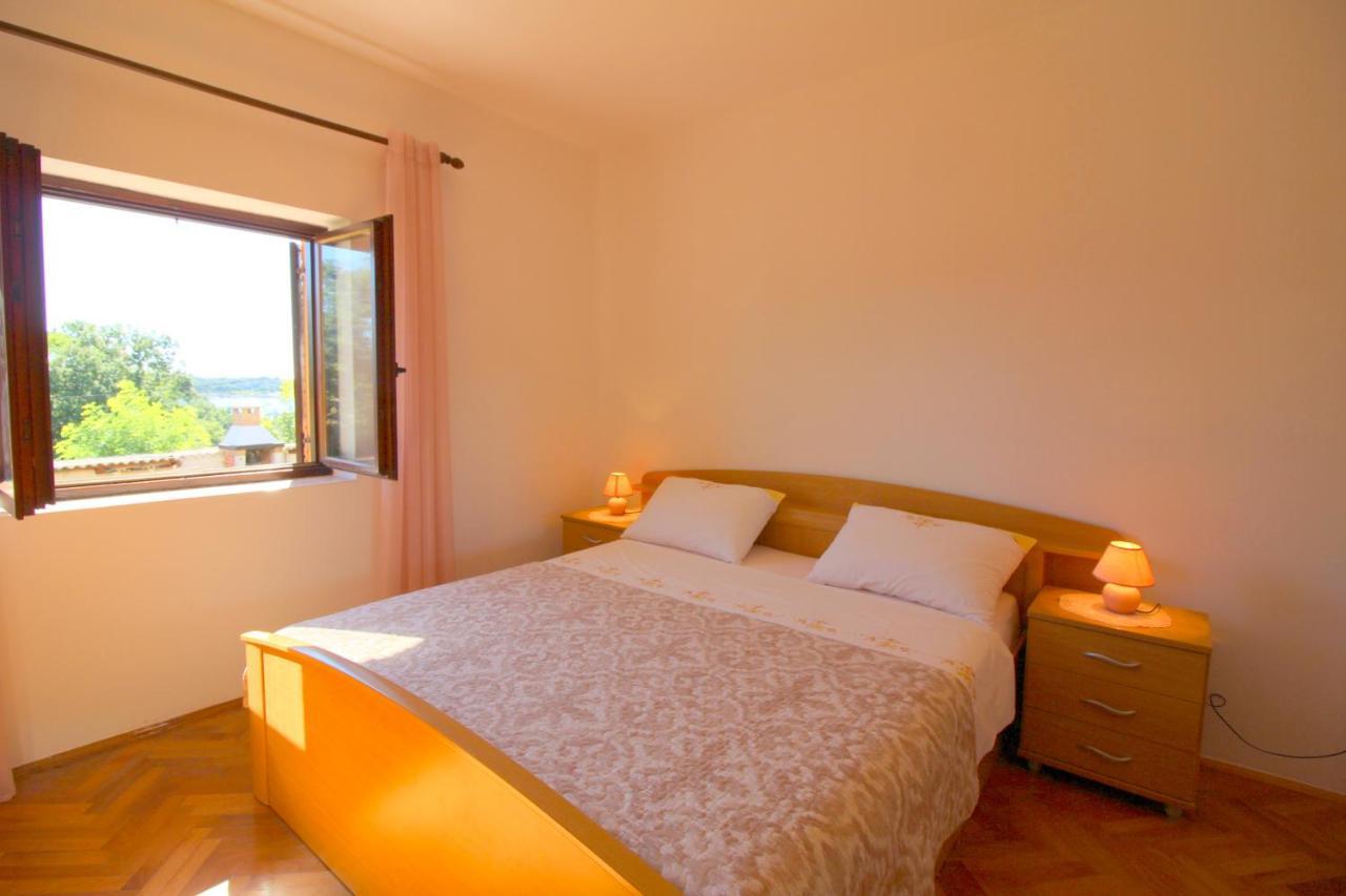 Apartment Liliana Near Beach Пореч Экстерьер фото