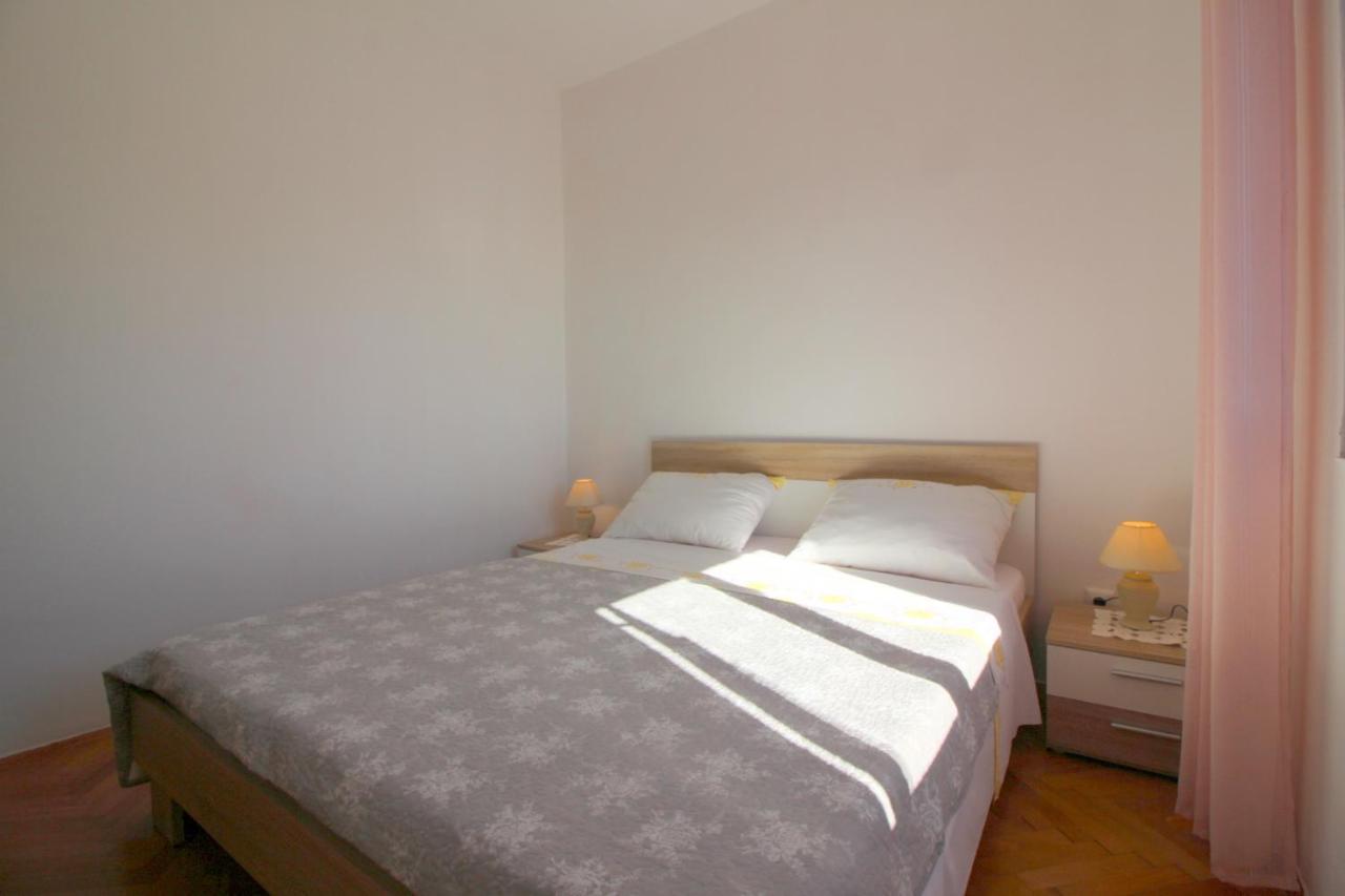 Apartment Liliana Near Beach Пореч Экстерьер фото